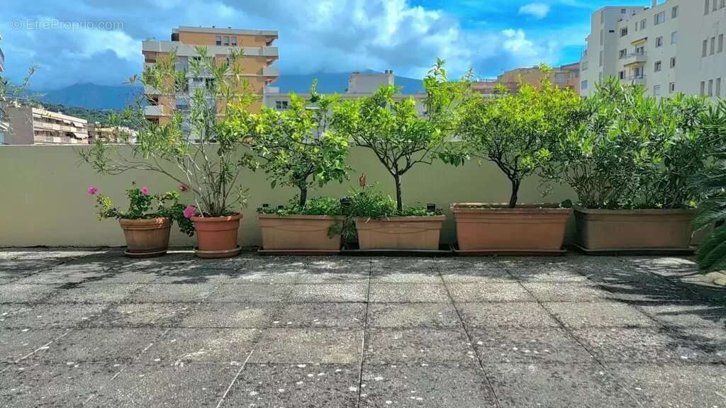 Appartement à ROQUEBRUNE-CAP-MARTIN