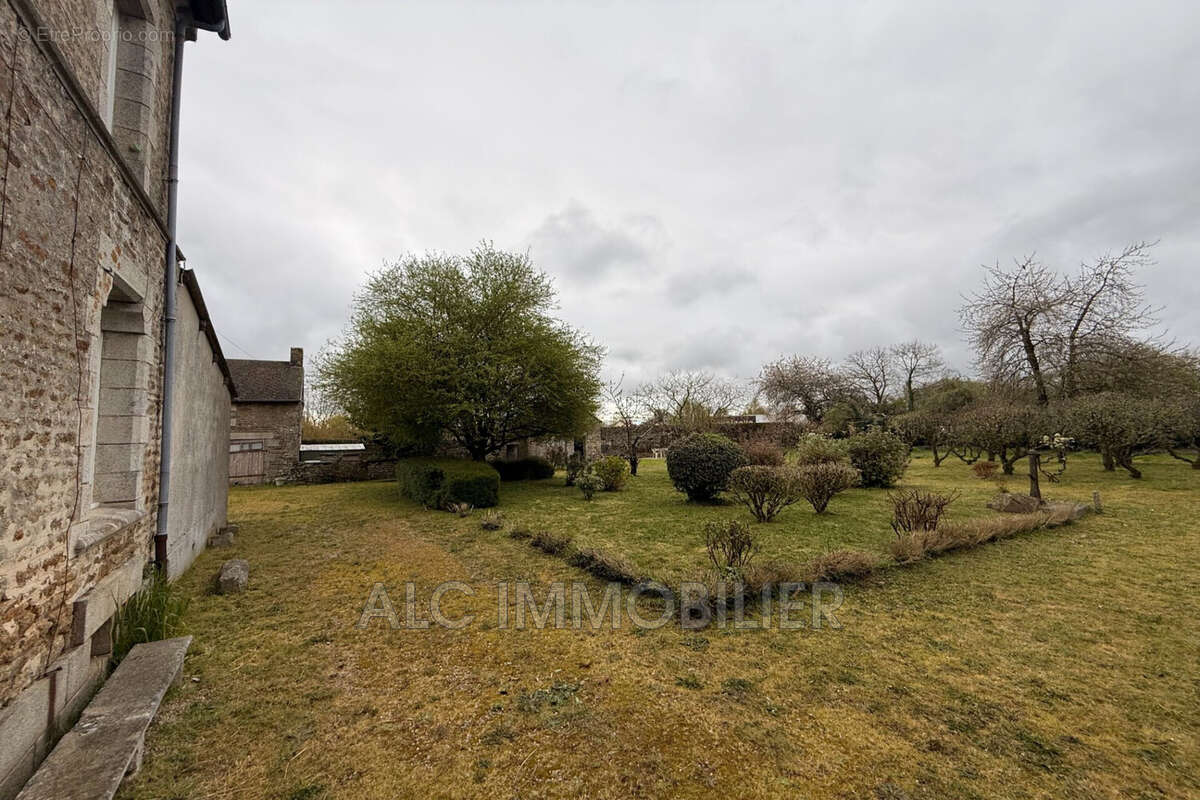 Maison à SAINT-PIERRE-DES-NIDS
