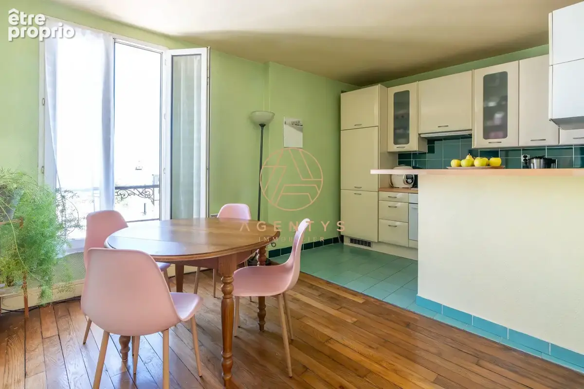 Photo Appartement à Nogent-Sur-Marne au prix de 239 000€