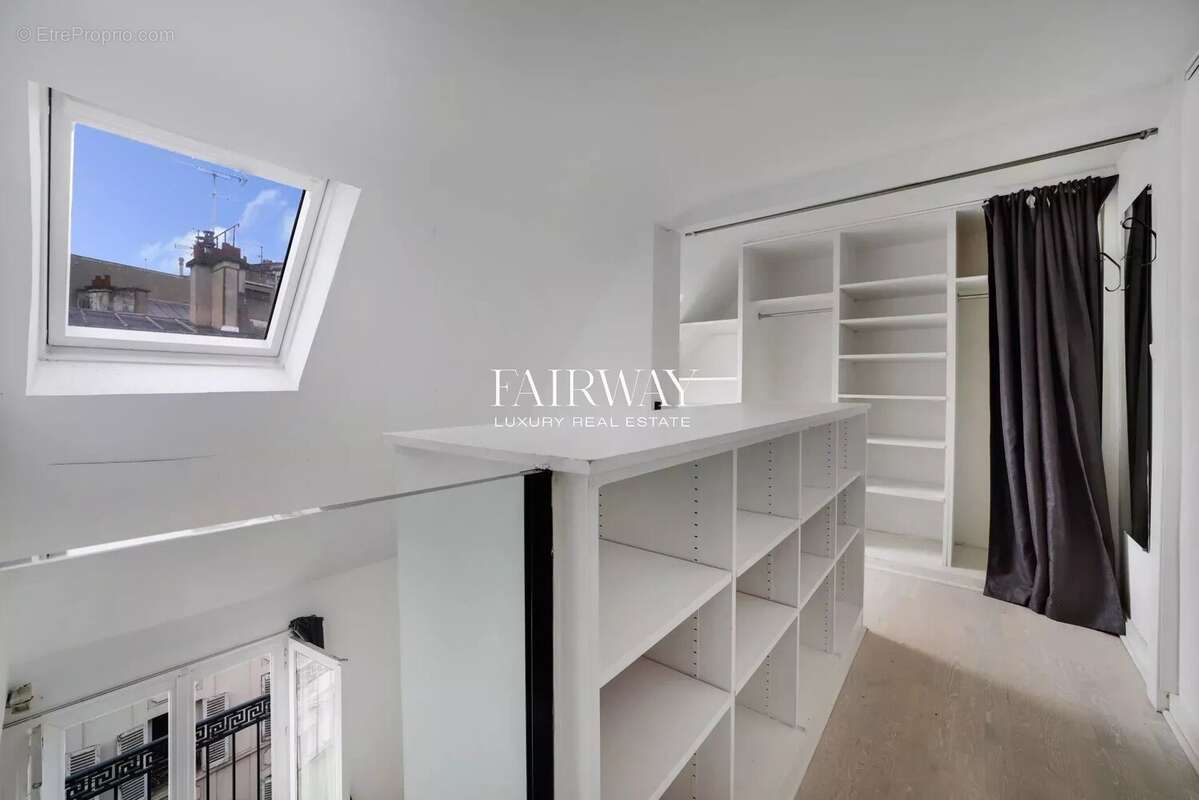 Appartement à PARIS-8E