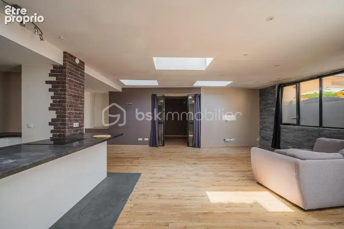 Loft atypique de 117 m² – Centre-ville de Rumilly - photo 7