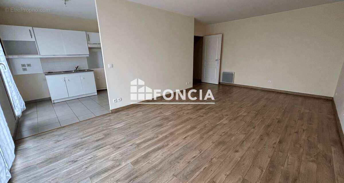 Appartement à SAINT-SEBASTIEN-DE-MORSENT