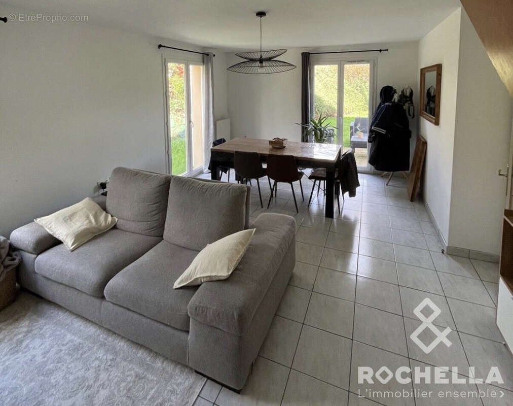 Maison à TONNAY-CHARENTE