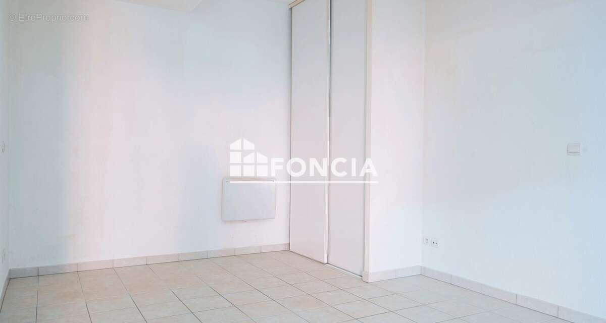 QUARTIER PIERRES BLANCHES - 46 M² avec terrasse et garage - photo 4