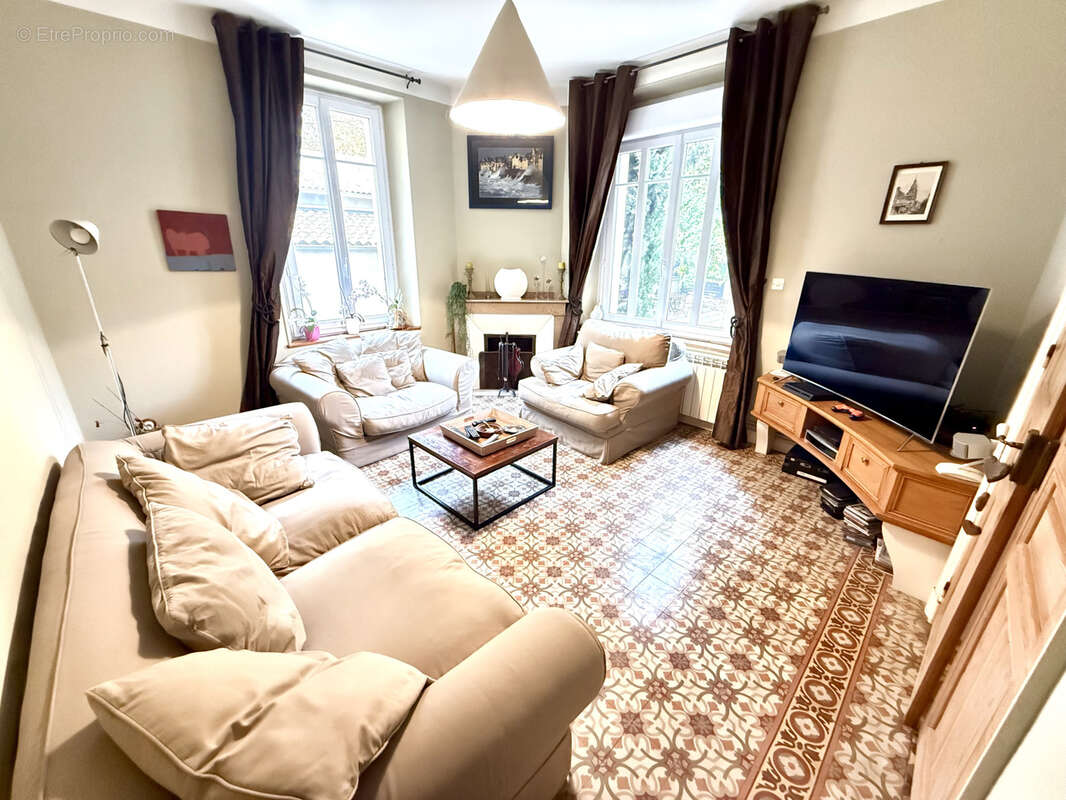 Maison à VILLENEUVE-LES-CORBIERES