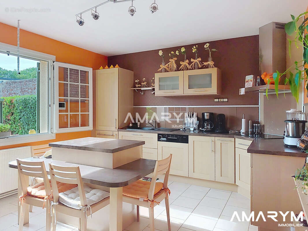 Maison 178 m² à Saint-Quentin-La-Motte-Croix-Au-Bailly  - photo 4