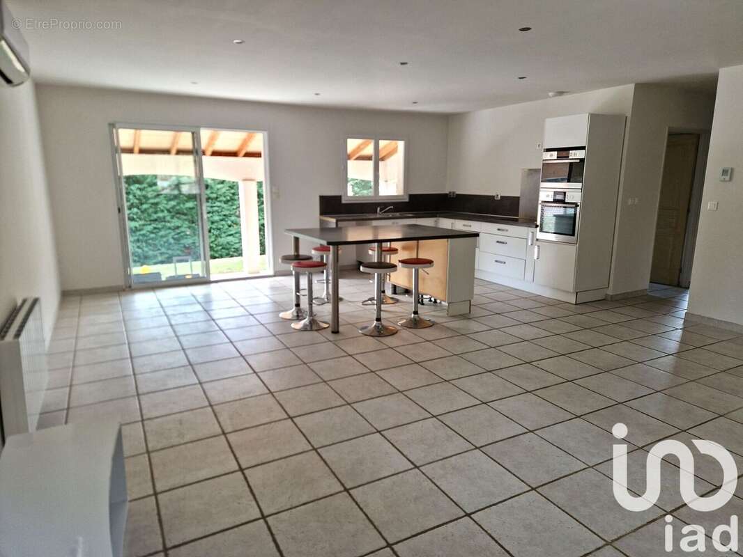 Photo 4 - Maison à SAINT-JULIEN-EN-SAINT-ALBAN