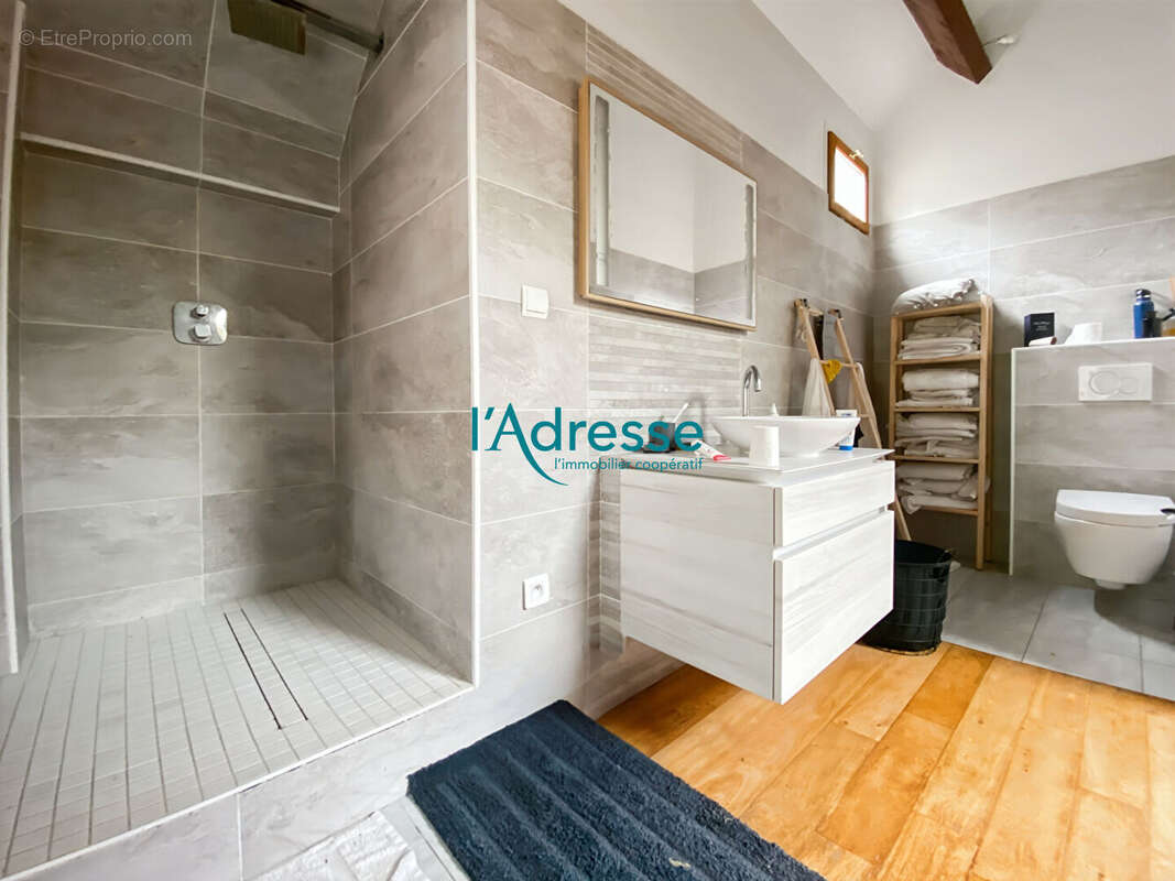Propriété de 186m² en plein coeur de village - photo 11
