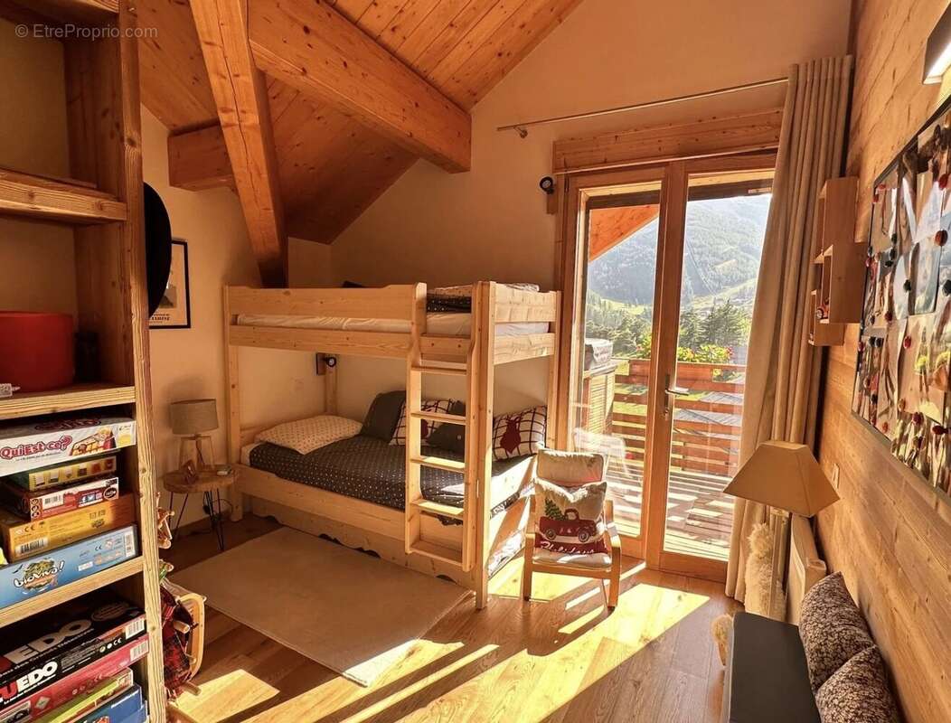 Appartement à SAINT-ETIENNE-DE-TINEE