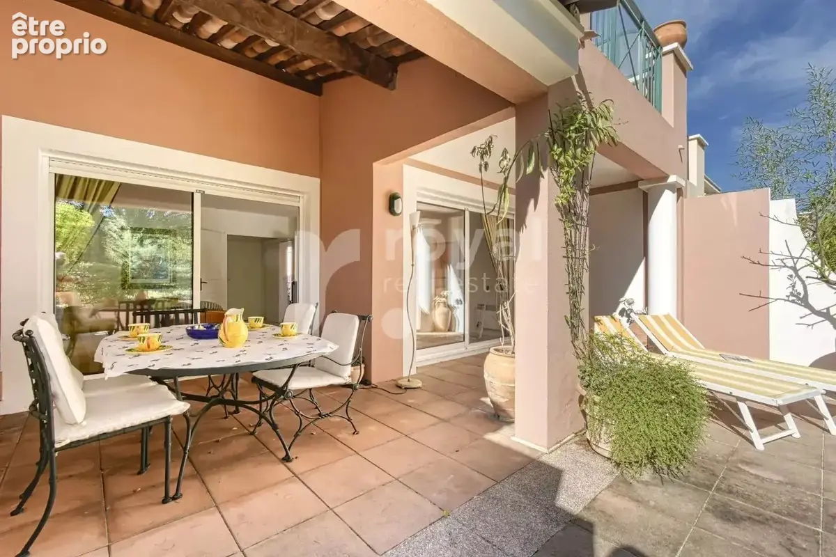 Maison à MOUGINS
