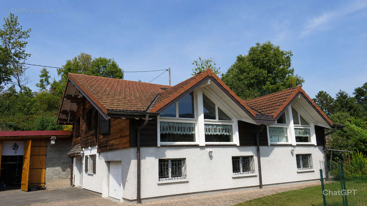 Maison à PERRIGNIER