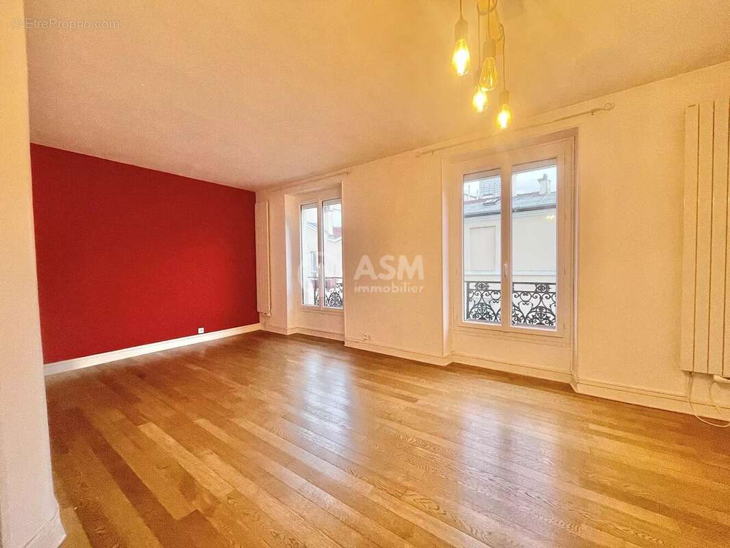 Appartement à COURBEVOIE