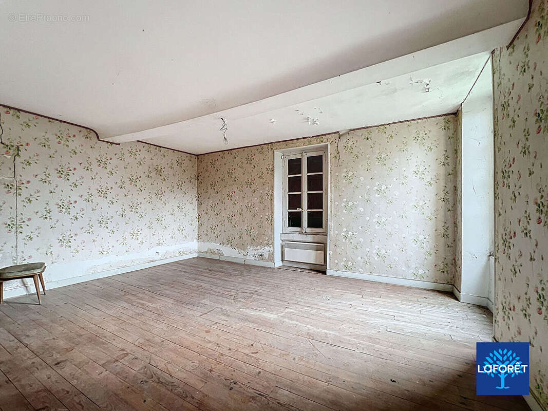 Maison à LAIZE-LA-VILLE