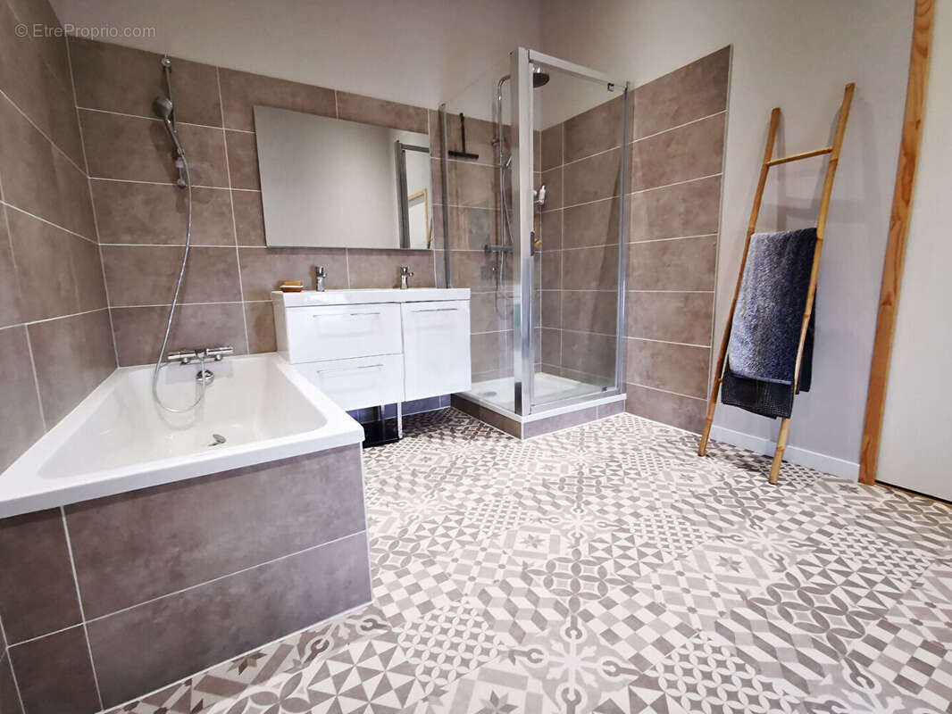 Appartement à DINGY-EN-VUACHE