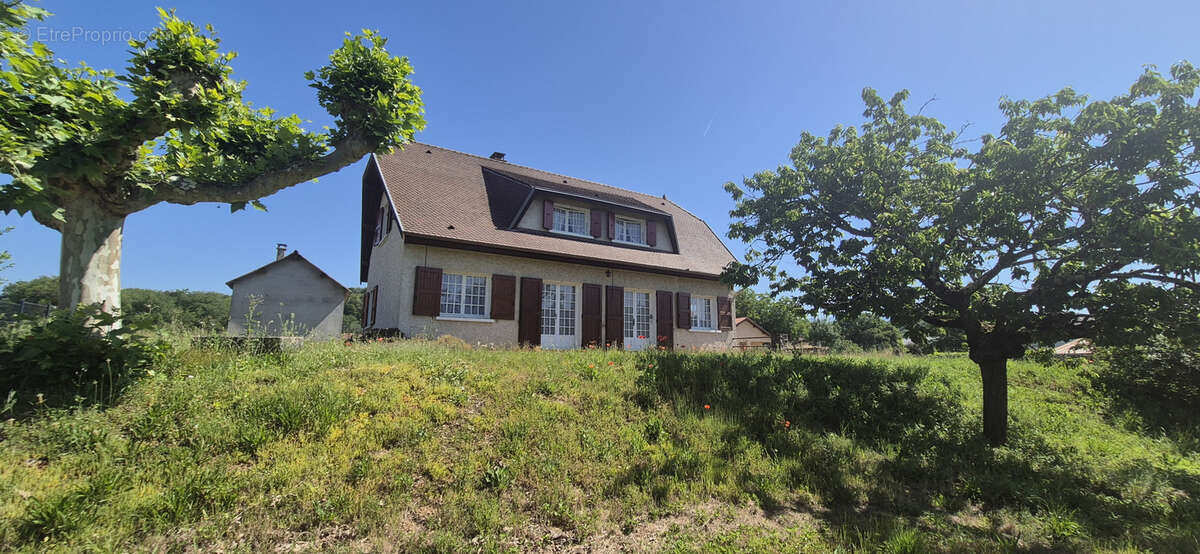 Maison à CREYS-MEPIEU
