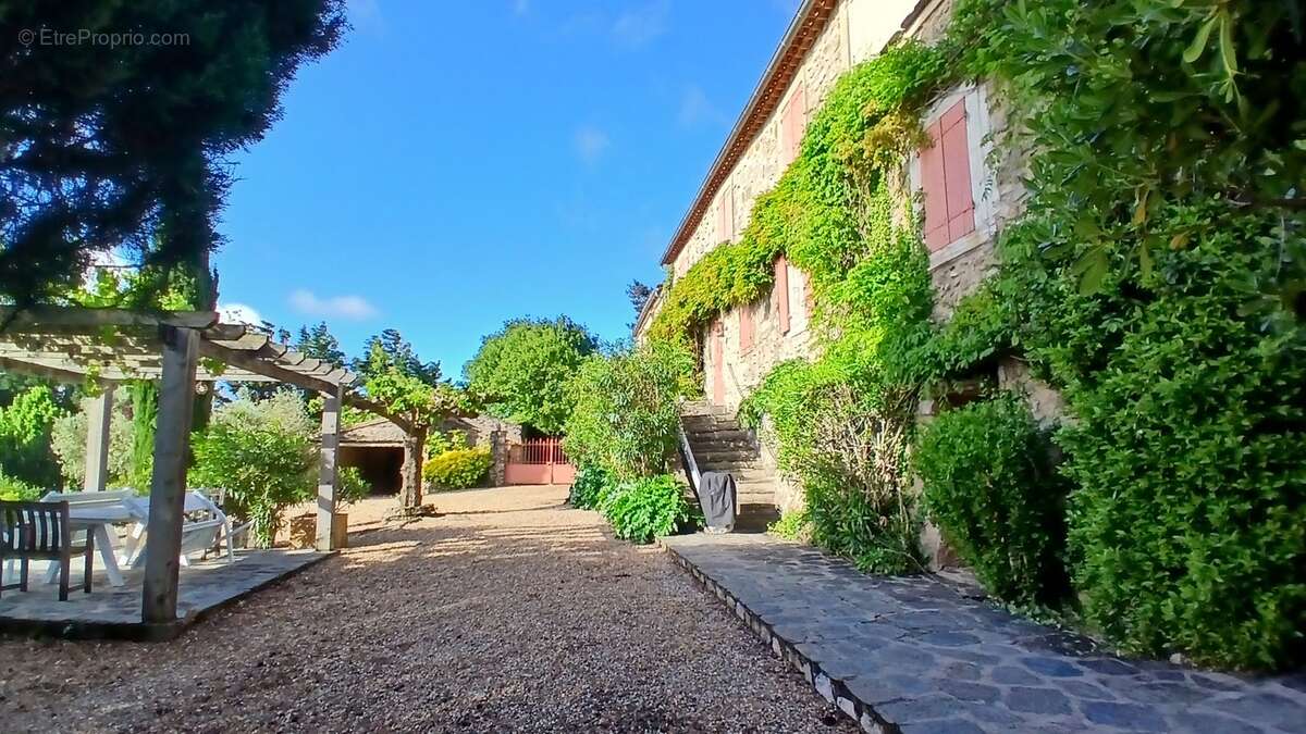 Maison à SAINT-CHINIAN