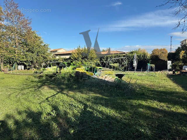 Terrain à PORTES-LES-VALENCE