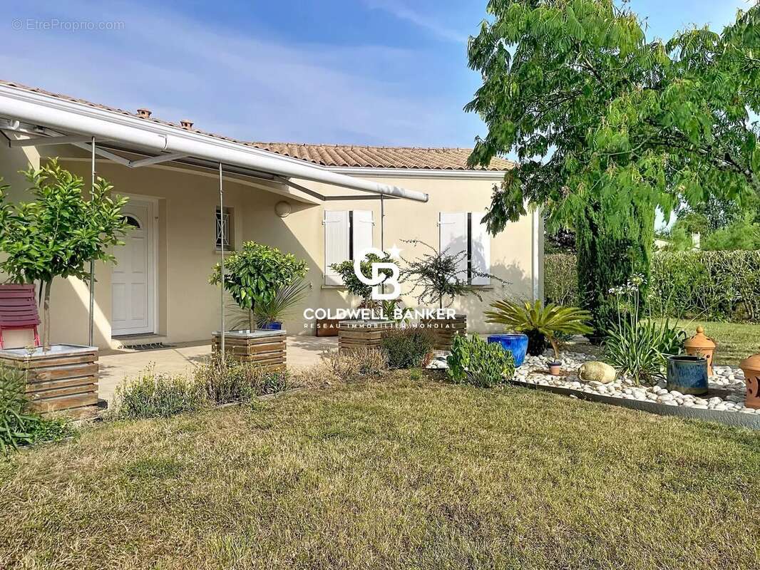 Maison de plain-pied avec garage et jardin et Saintes - photo 15