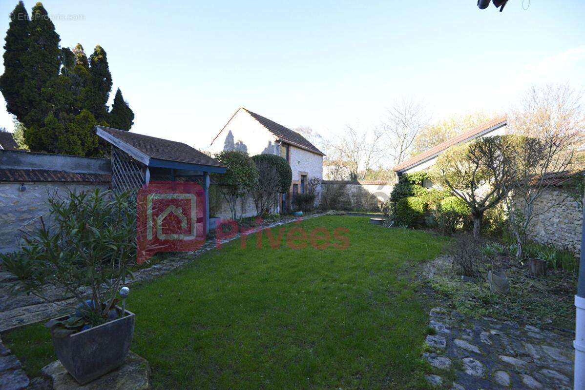 Maison à COSNE-COURS-SUR-LOIRE