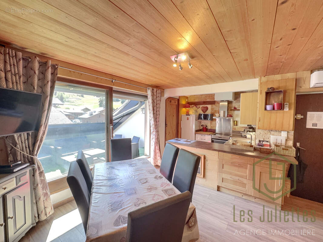Morzine hyper-centre   grand appartement 3 chambres avec deux terrasses et vue sur le pleney - photo 3