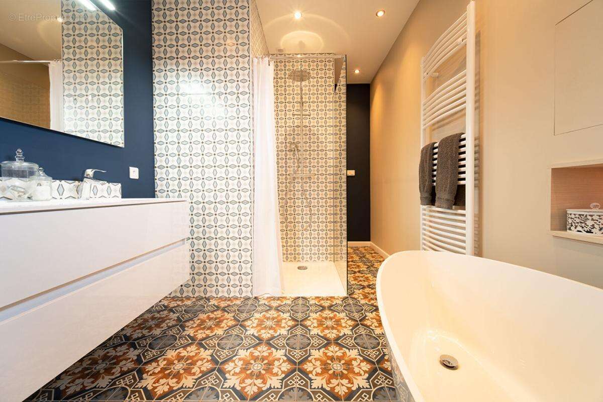 Ensemble immobilier Sézanne 14 pièces 334 m2 - photo 12