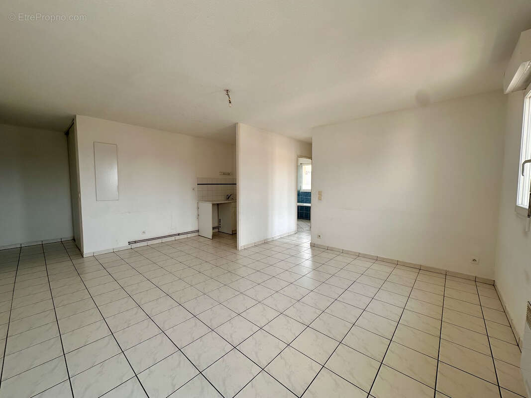 Appartement T2 de 47 m² avec balcon et stationnement Centre-ville - photo 2