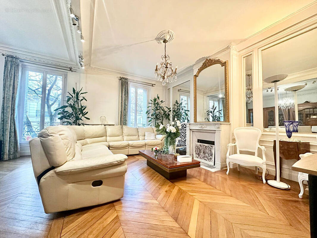 Appartement à PARIS-19E