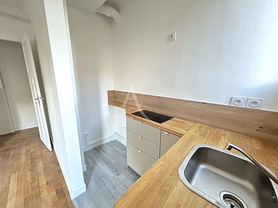 Appartement à LES LILAS