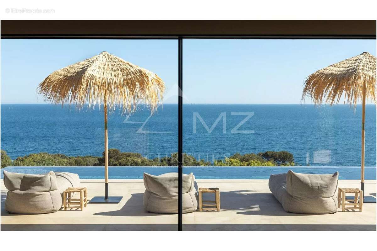 Maison à LES ISSAMBRES