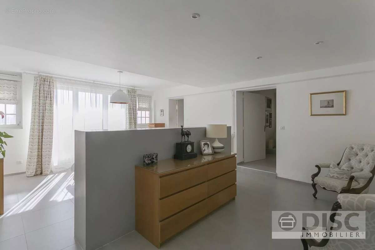 Maison à PUYLAROQUE