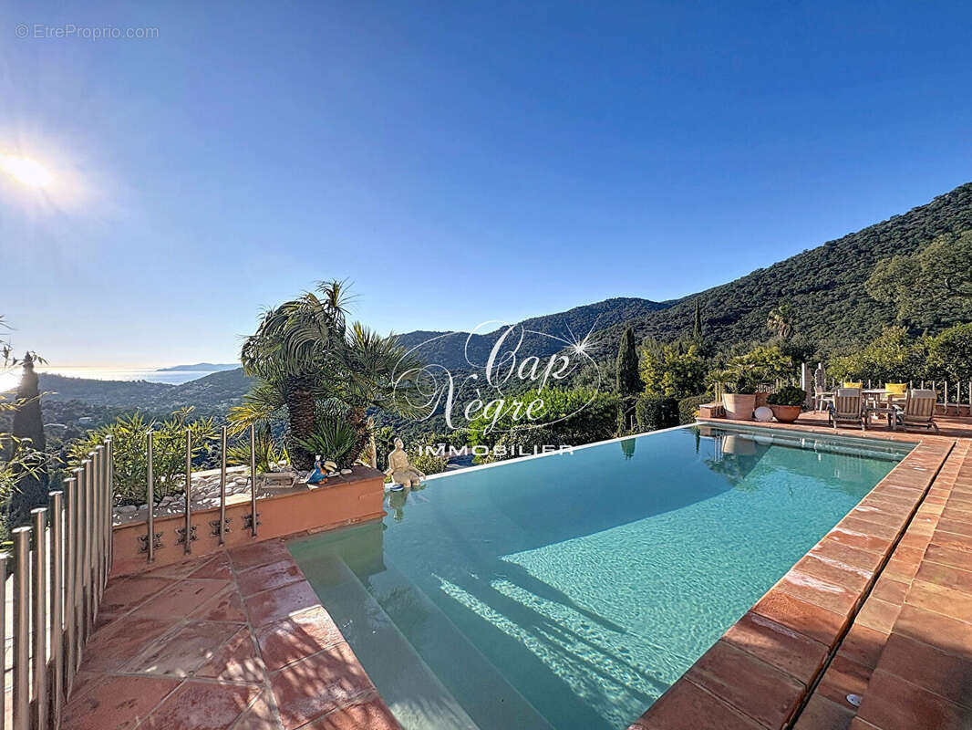 Maison à RAYOL-CANADEL-SUR-MER