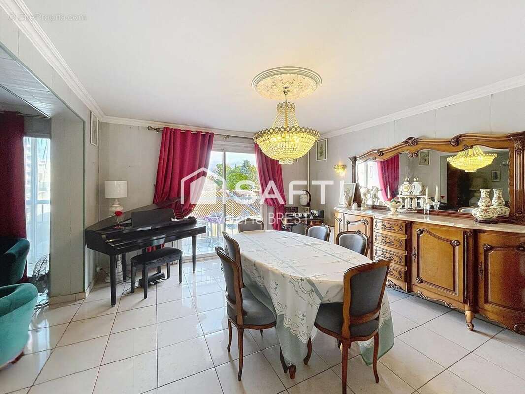 Photo 2 - Appartement à MARSEILLE-10E