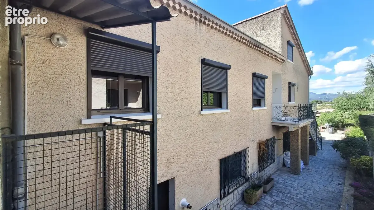 Maison  mitoyenne sur grand garage - photo 7