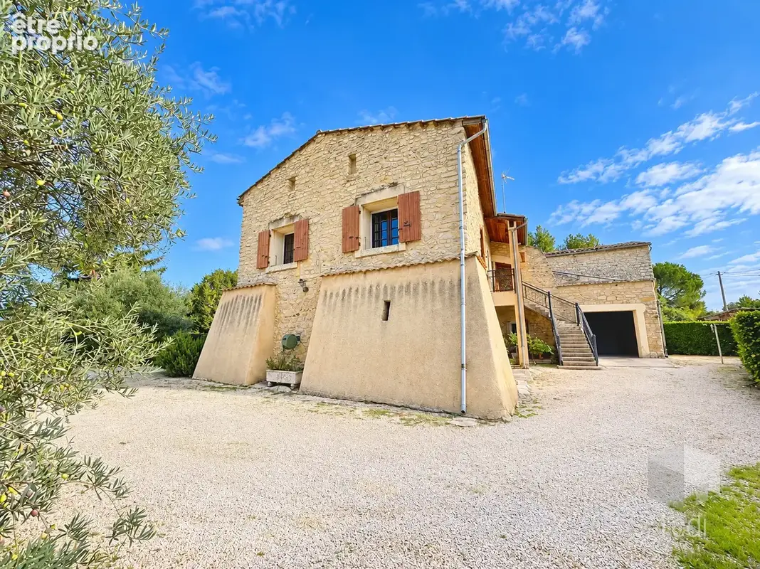 LORIOL-SUR-DRÔME - Maison de campagne 124 m2 avec piscine et dépendances - photo 13