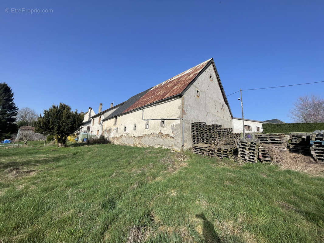 Maison à TAUVES