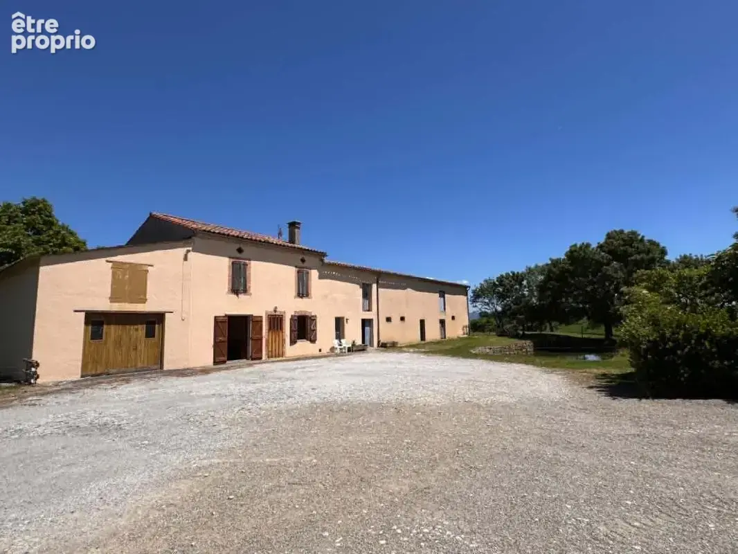 Corps de ferme - fort potentiel avec vue sur lac - photo 12