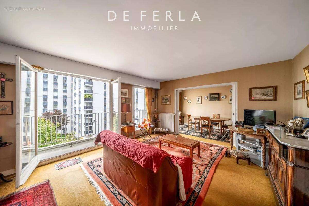 Appartement à PARIS-15E