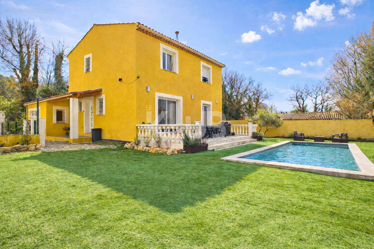 Maison à GINASSERVIS