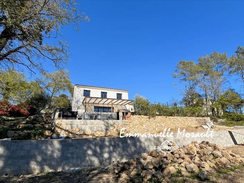 Maison à BAGNOLS-EN-FORET