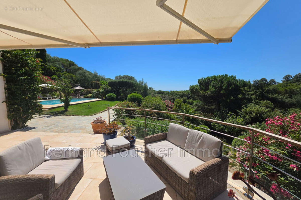 Maison 207 m² à Cavalaire-Sur-Mer  - photo 3