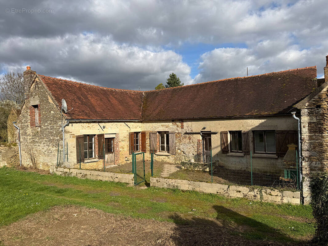 Maison à MAROLLES-SOUS-LIGNIERES