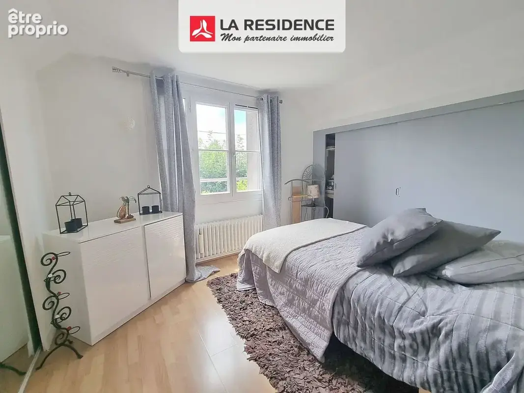 Maison 91 m² à Stains  - photo 7