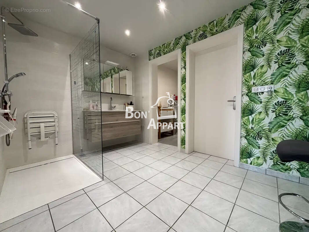 Appartement rez de chaussee avec terrasse et jardin privatif montois la montagne - photo 6