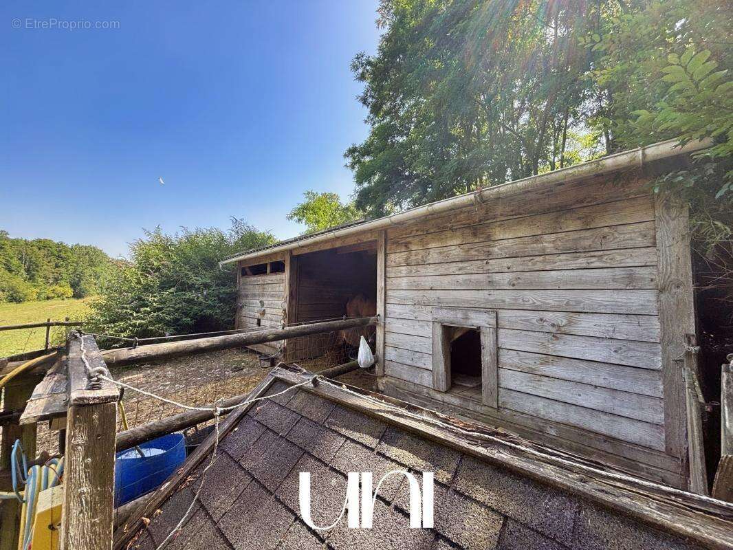 Maison à MEZIDON-CANON