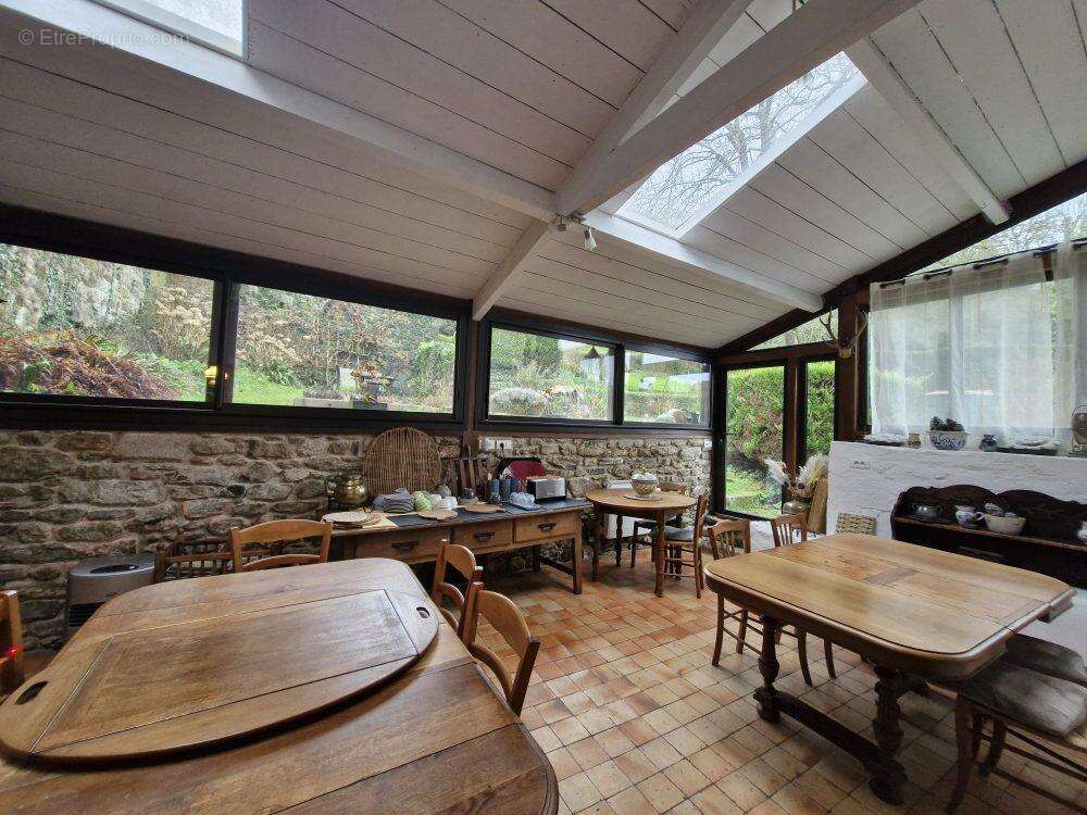 La salle des petits déjeunés  - Appartement à DINAN