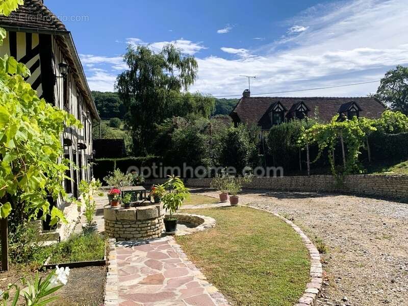 Maison à SAINT-PIERRE-SUR-DIVES