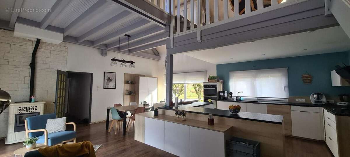 Maison à EVETTE-SALBERT