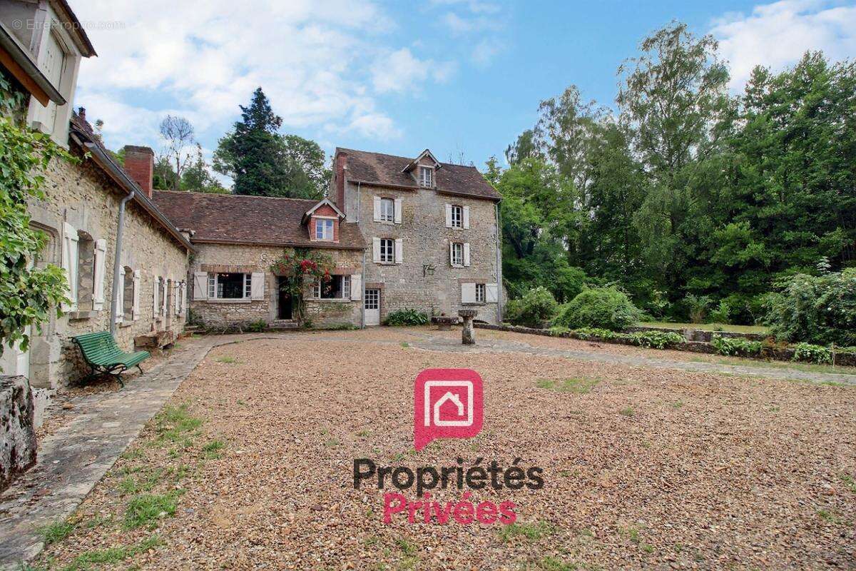 A 30 mn de fontainebleau et 1h de paris - a vendre  ancien moulin - exceptionnel clos gatinais en pierre, dependances sur 12 hec - photo 3