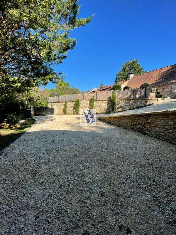 Maison à SAVIGNAC-LES-EGLISES