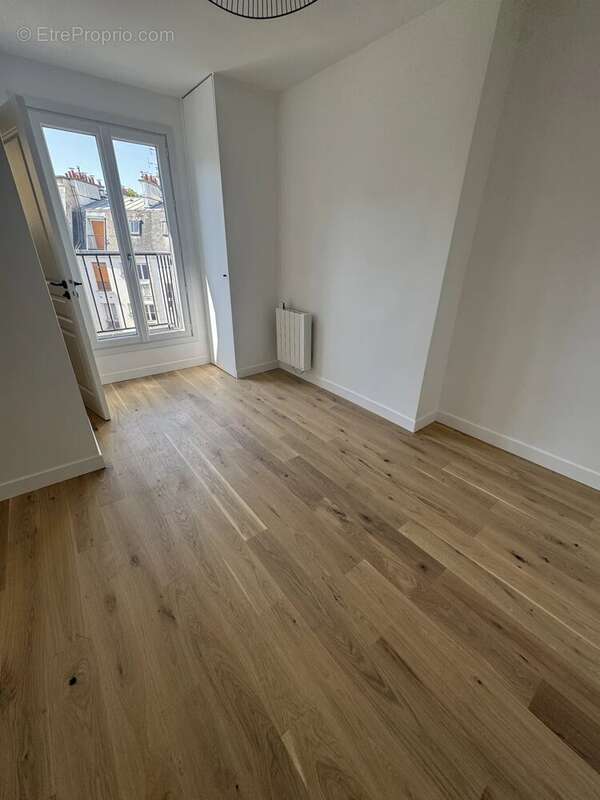 Appartement à PARIS-10E
